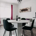 アパート Lora & Lana