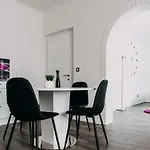 アパート Lora & Lana