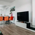 アパート Lora & Lana *