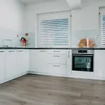 アパート Lora & Lana *