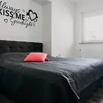 Lora & Lana アパート *