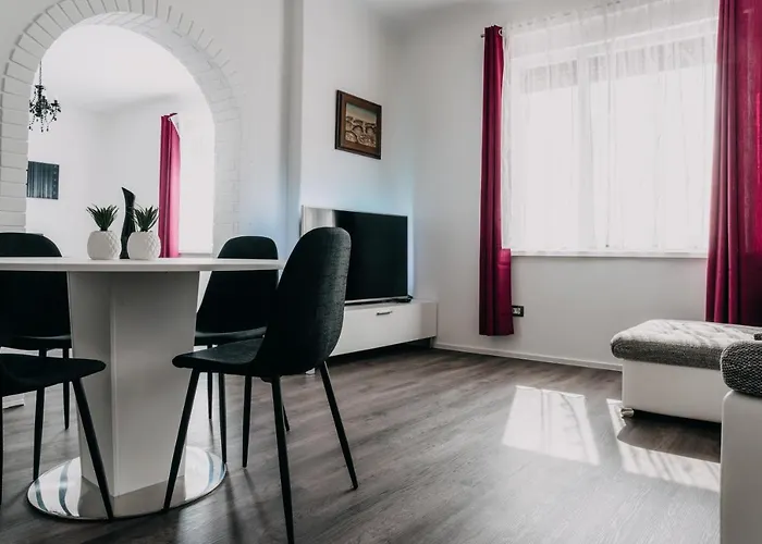 Lora & Lana Appartement *