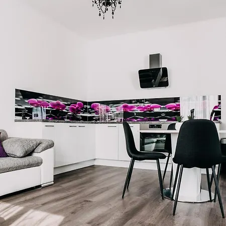 Lora & Lana * Ljubljana