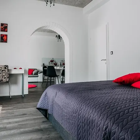 Lora & Lana Apartman Ljubljana