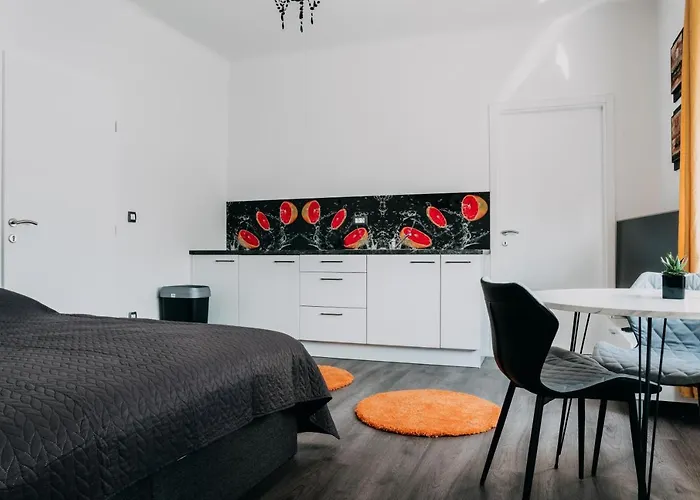 Lora & Lana * לובליאנה