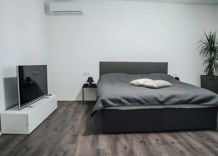 Lora & Lana * Ljubljana