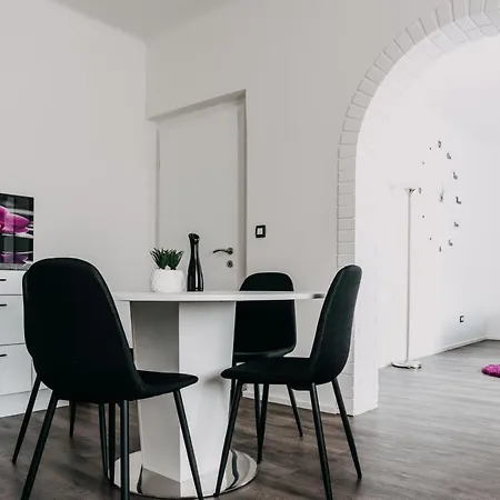 Apartment Lora & Lana